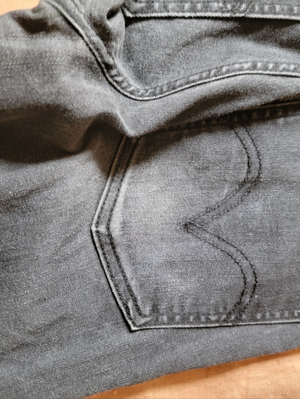 Levis High Rise Skinny - Picture 8 of 10